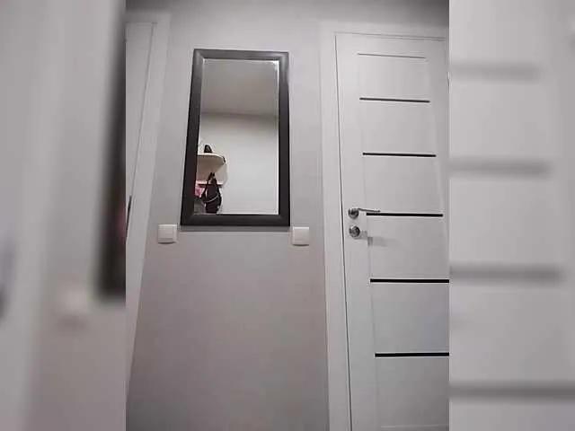 --MODEL--1 on BongaCams