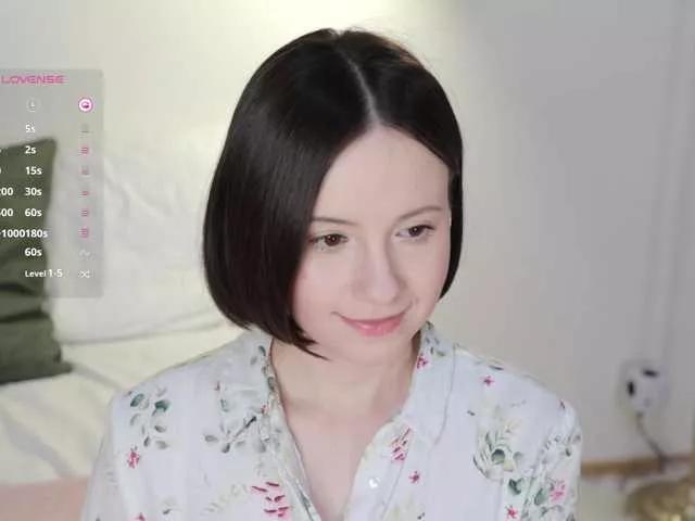 -FemaleEssence- on BongaCams 