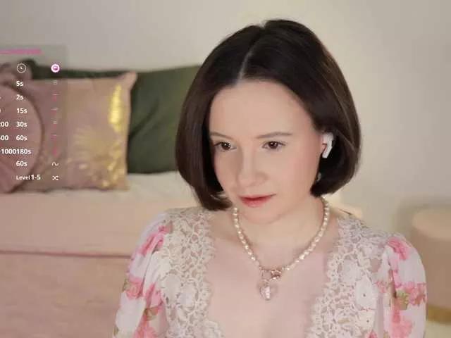 -FemaleEssence- on BongaCams 