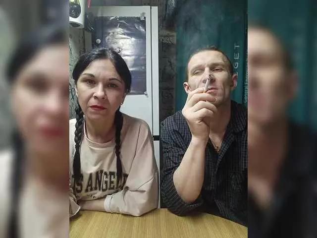 2-Crazy on BongaCams 
