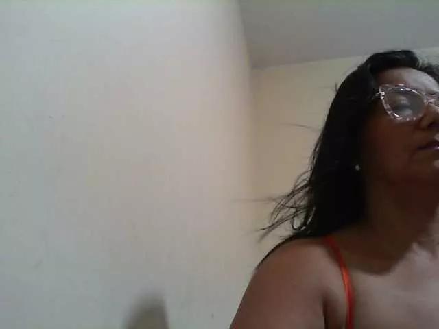 abriyiz-92 on BongaCams 