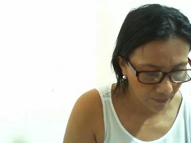abriyiz-92 on BongaCams 