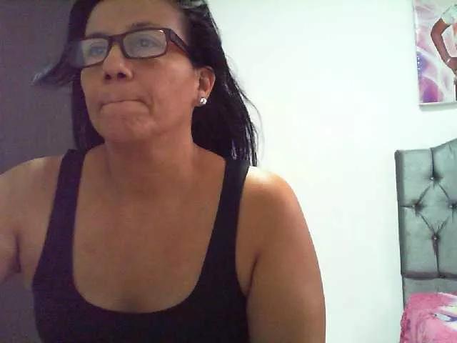 abriyiz-92 on BongaCams 