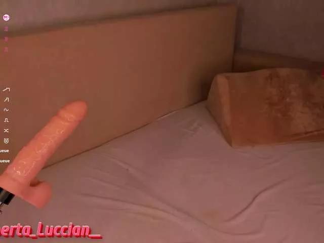 AlbertaLuccian on BongaCams 
