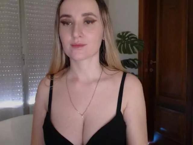 Alina-Lovely on BongaCams 