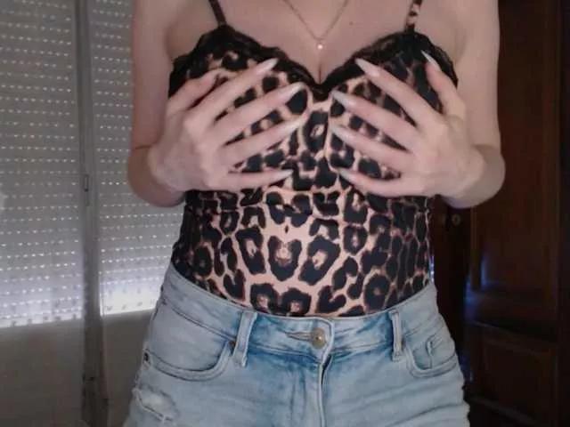 Alina-Lovely on BongaCams 