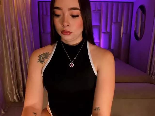 AlinaKravitz on BongaCams 
