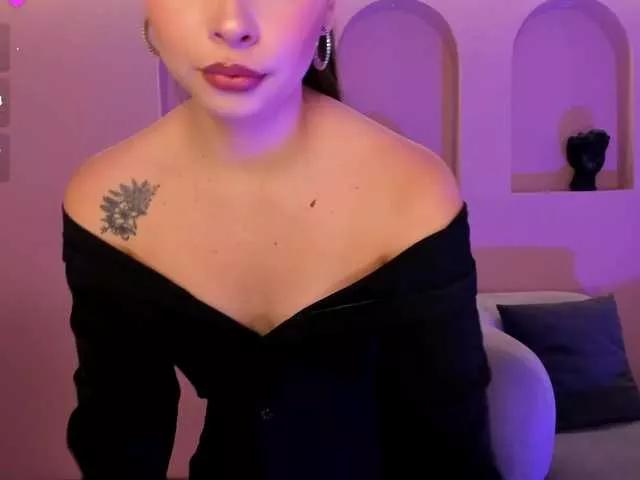 AlinaKravitz on BongaCams 