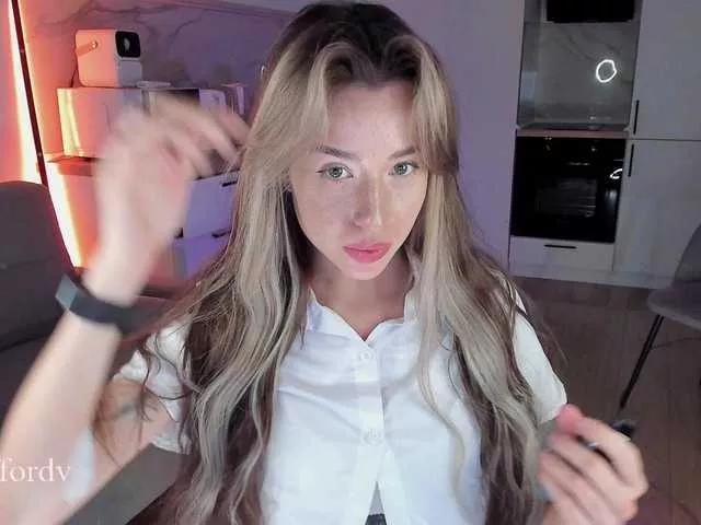 AlisaLoveer on BongaCams 