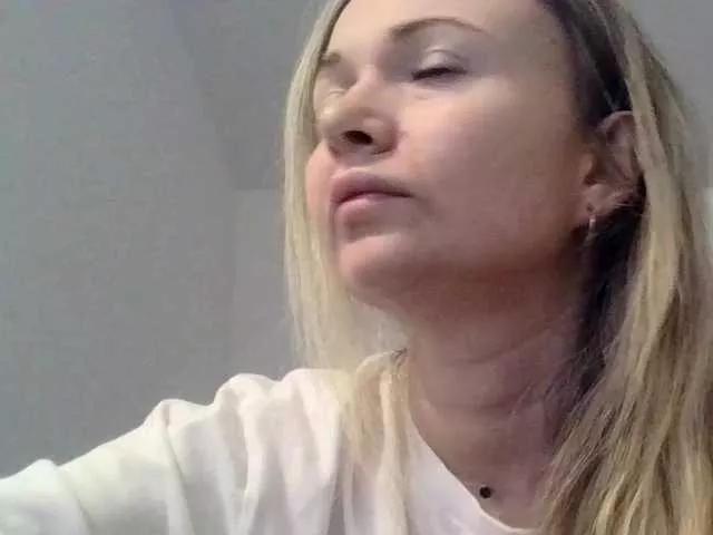 Anabellaa on BongaCams 