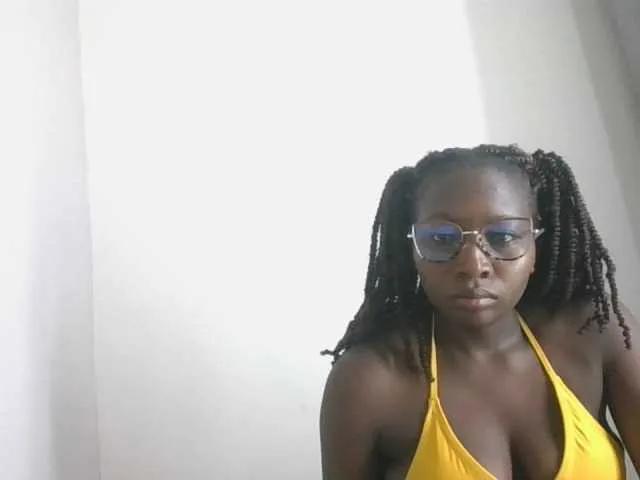 Applebottomqueen on BongaCams