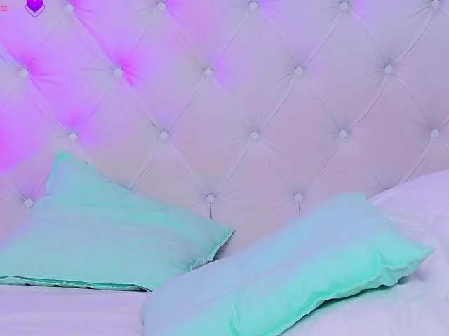 AriannaSins on BongaCams