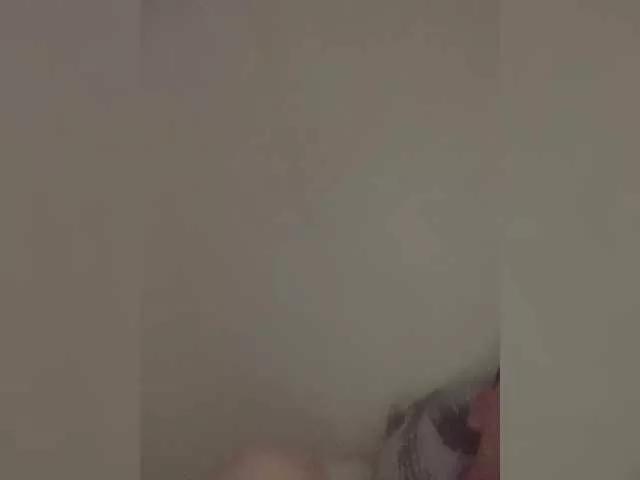 ArtYlaa on BongaCams 