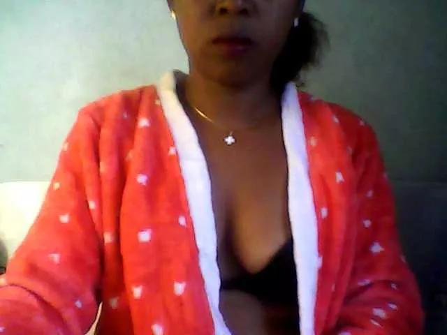 Baby-giiirl23 on BongaCams 