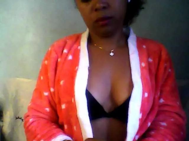 Baby-giiirl23 on BongaCams 