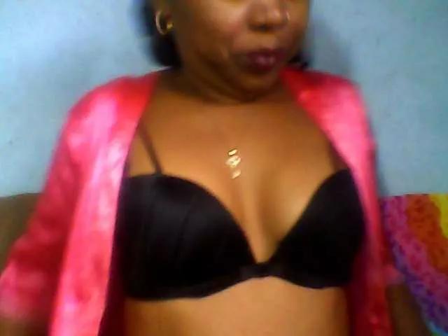 Baby-giiirl23 on BongaCams 
