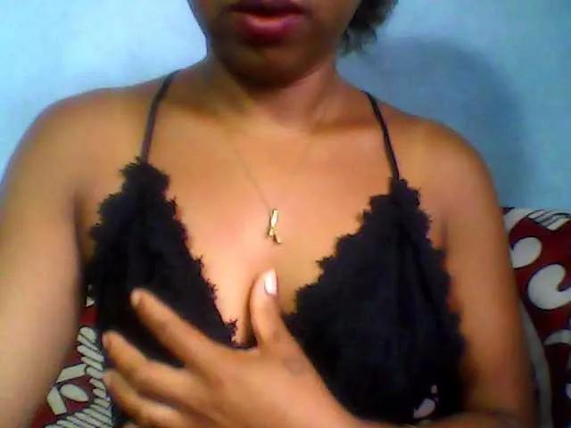 Baby-giiirl23 on BongaCams 