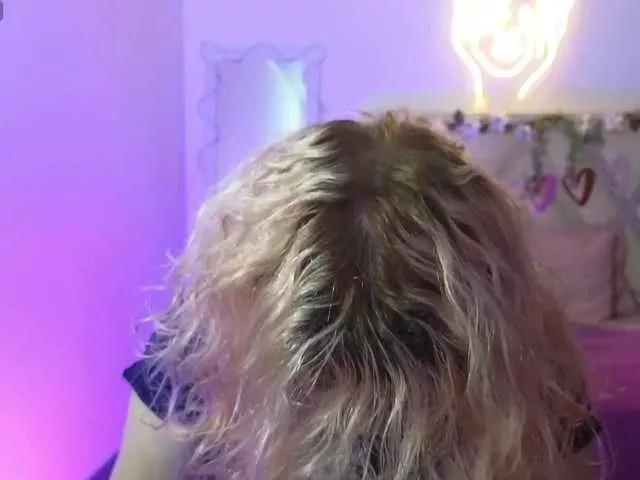 bjchela-tay on BongaCams 