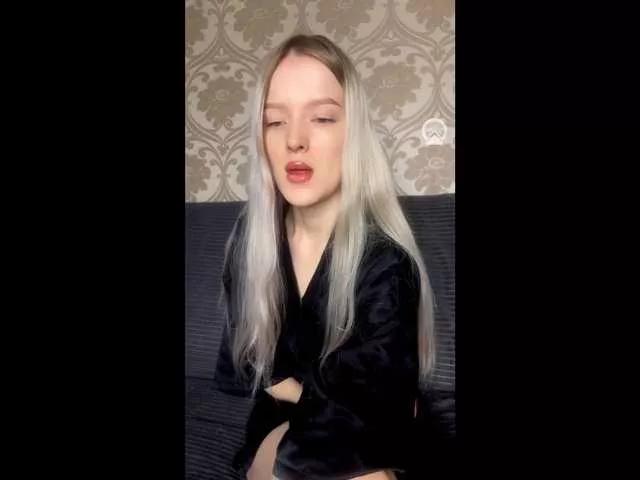 BlondienchenSasha on BongaCams 