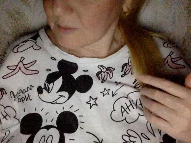BlondyVio on BongaCams 
