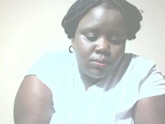 Bursty-Monique on BongaCams 