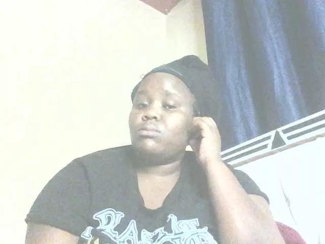 Bursty-Monique on BongaCams 