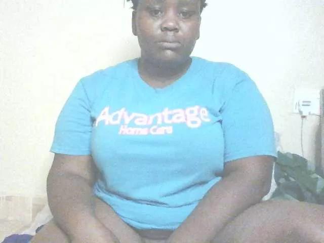 Bursty-Monique on BongaCams 