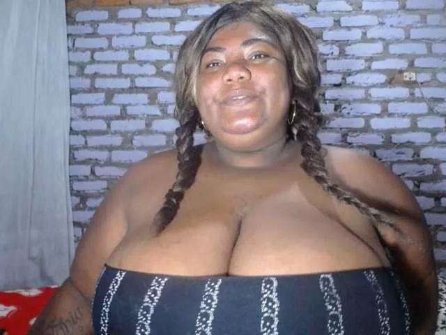 bustyboobsxxll on BongaCams
