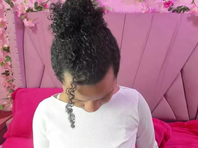 CandyBron on BongaCams 