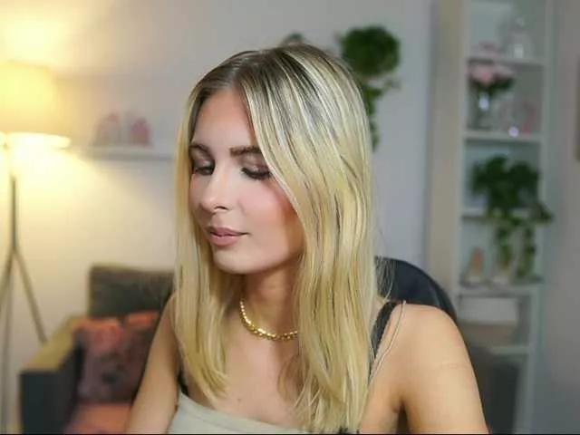 catecrago on BongaCams 