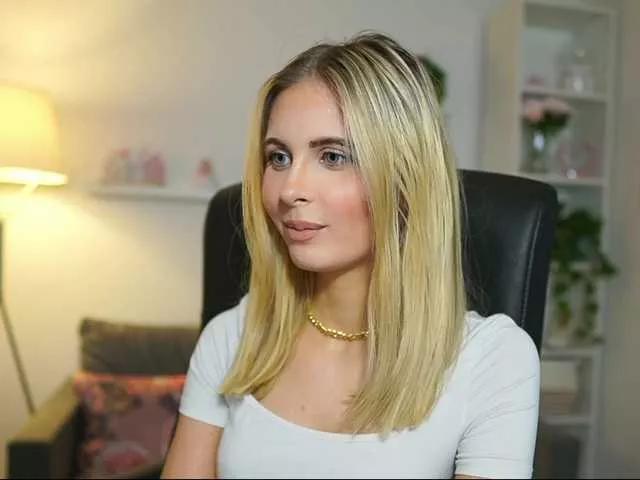 catecrago on BongaCams 