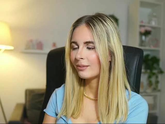 catecrago on BongaCams 