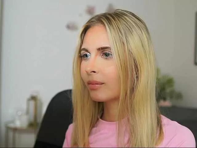 catecrago on BongaCams 