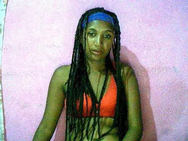 Chellah01 on BongaCams 