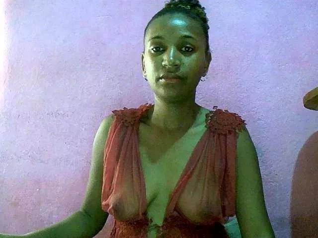 Chellah01 on BongaCams 