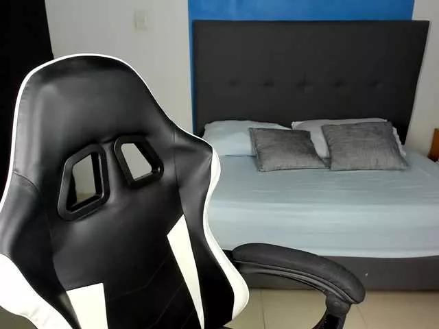 cora-22 on BongaCams 