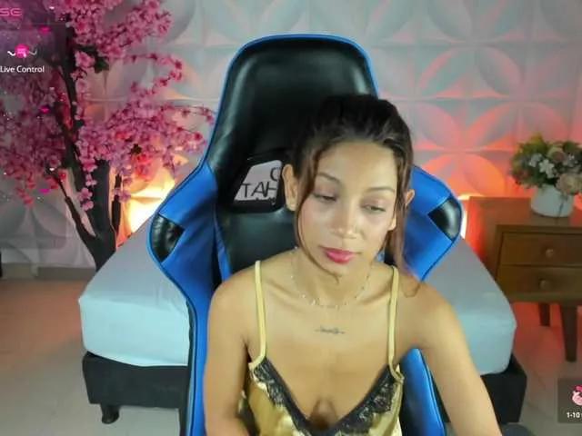 cora-22 on BongaCams 
