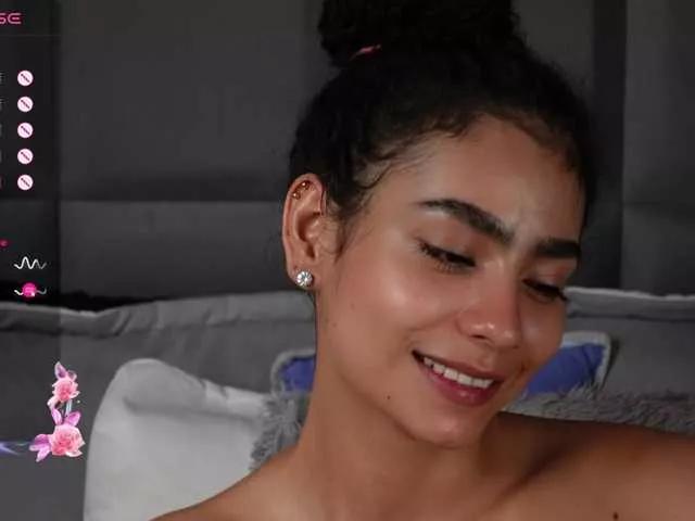 curlysexi on BongaCams