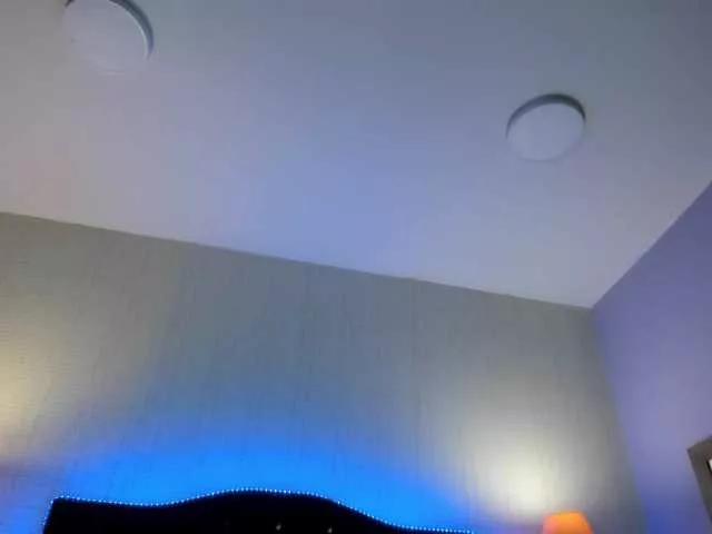 curvy-queen on BongaCams 