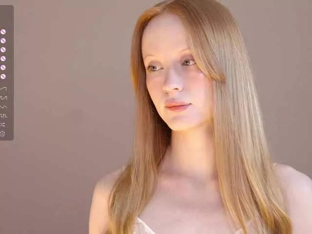 CuteShine on BongaCams 