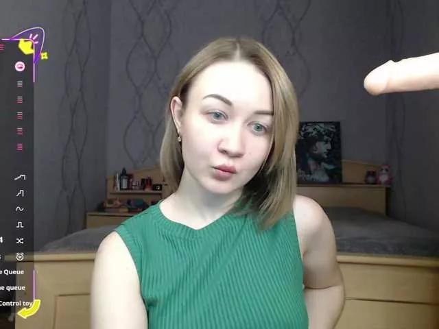 DaddysSluttyGirl on BongaCams