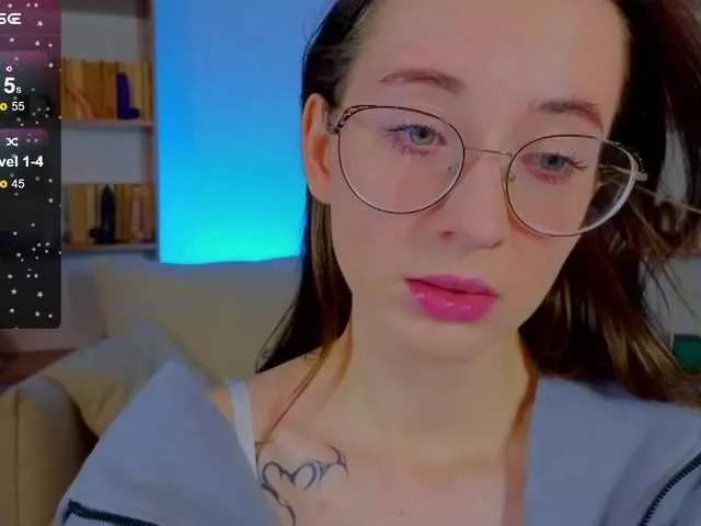 DarkLola on BongaCams 