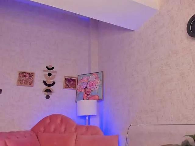 Devine-Alice on BongaCams