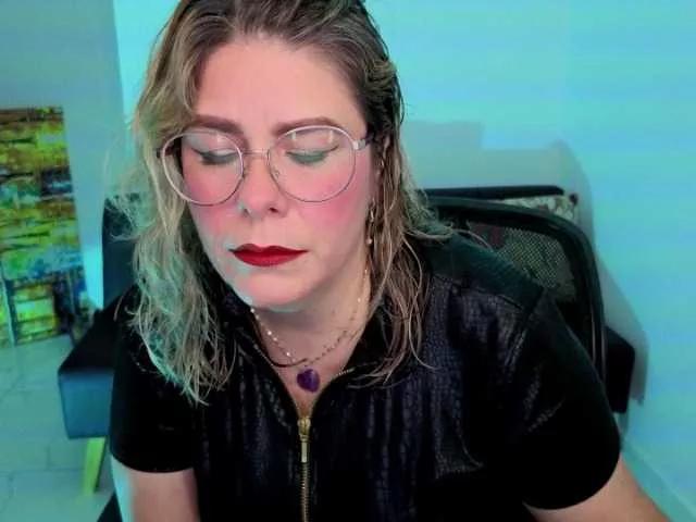 Diva-Hot82 on BongaCams 