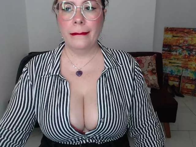 Diva-Hot82 on BongaCams 
