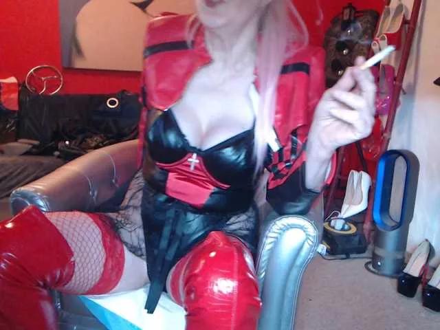 Dominatrix-Helga on BongaCams 