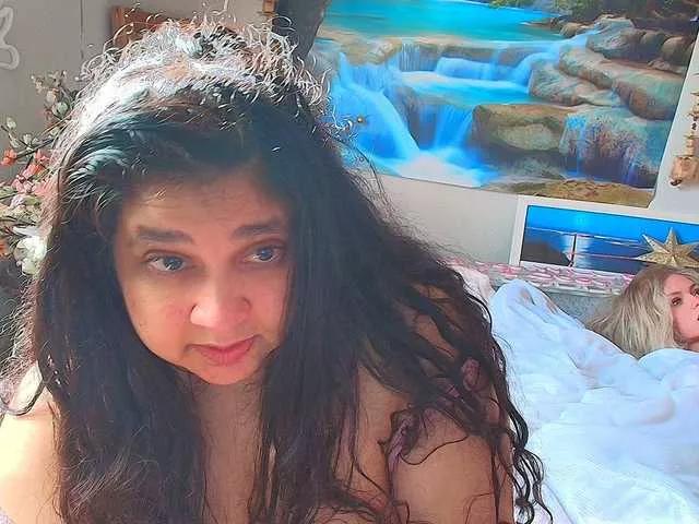 DUMBHOEMELANIE on BongaCams 