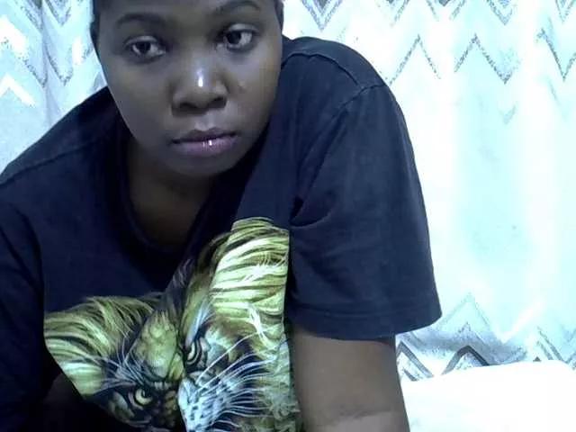 Ebonytiffany2 on BongaCams 