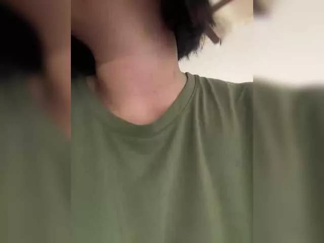 EleenaTylor on BongaCams 