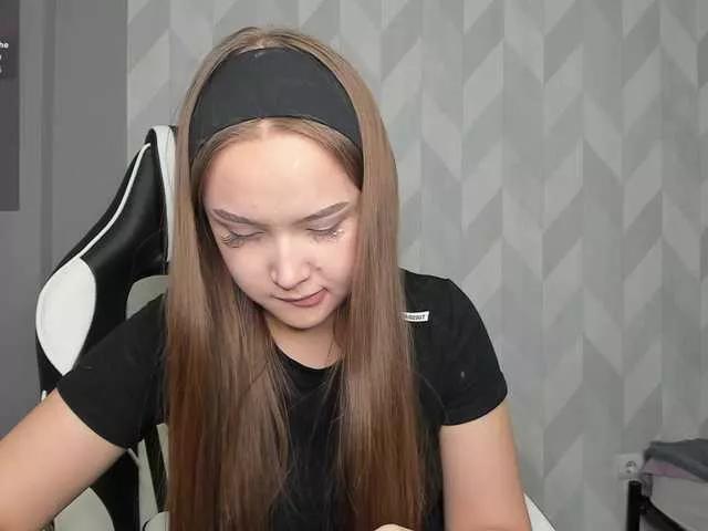 Emi-Emi on BongaCams 